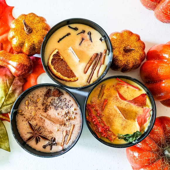 Pumpkin Spice Scented Soy Candle with Wooden Wick - Picture 5 of 9